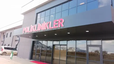 18 öğrenci gıda zehirlenmesi şüphesiyle hastaneye kaldırıldı