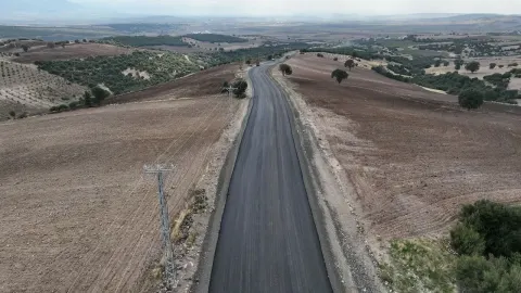 Dulkadiroğlu Söğütlü Mahallesi’nde 4 Kilometrelik Yol Baştan Sona Asfaltlanıyor