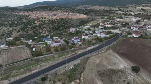 Dulkadiroğlu’nun Söğütlü Yolunda Asfalt Mesaisi! | Andırın Postası