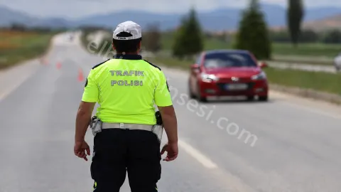 ‘Dur’ ihtarına uymayıp kaçtılar, 600 bin TL’den oldular