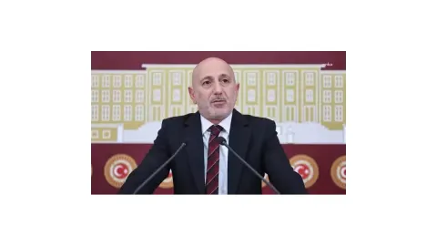 Elbistan-Göksun yolunda 1 yaşındaki çocuk öldü, Öztunç sinyalizasyon istedi