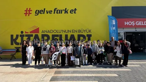 Elbistan Koleji öğrencileri Kitap Fuarı’nda kitaplarla buluştu