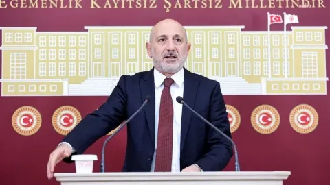 Göksun’da Elma Dalda Kaldı: Maliyet 16 Lira, Alım Fiyatı 4,5 Lira!