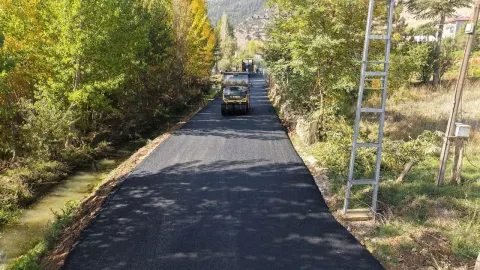 Göksun’da Kırsalında Asfalt Seferberliği: Çağlayan Mahallesi Kayseri Yolu’na Bağlanıyor
