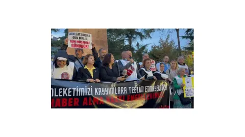 Halk TV'ye kayyım atanması Trabzon'da düzenlenen yürüyüşle protesto edildi