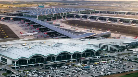 İstanbul’daki Havalimanlarında 8,8 Ton Uyuşturucu Ele Geçirildi
