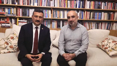 İYİ Partili Türkoğlu'ndan İsmail Saymaz’a ziyaret: Basın özgürlüğü, milletin haber alma hakkıdır