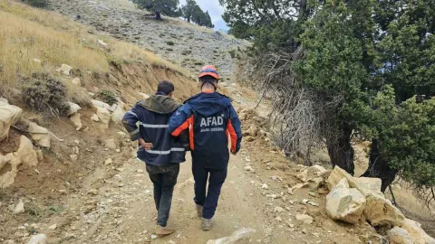 Kahramanmaraş Göksun Kavşut Yaylası'nda rahatsızlanan çoban kurtarıldı
