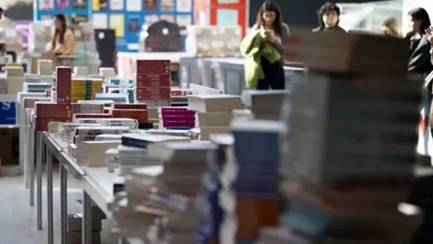 Kahramanmaraş Kitap Fuarı'na 5 günde 200 bin ziyaretçi