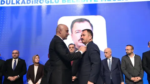 Kahramanmaraş’ta AK Parti’ye büyük katılım! 24 meclis üyesi partiye geçti