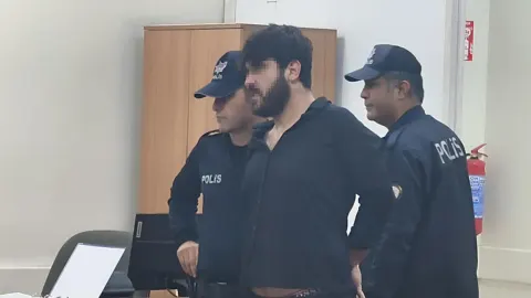 Kahramanmaraş’ta evlat dehşeti: Para vermeyen annesini rehin aldı!