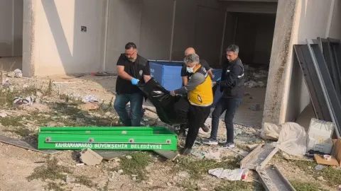 Kahramanmaraş’ta inşaat önünde bir kişi ölü bulundu