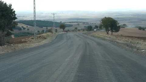 Kahramanmaraş’ta Söğütlü Mahallesi’nin yolu yenileniyor