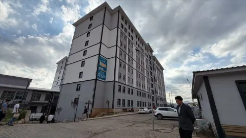 Kahramanmaraş'ta Yurt Kapasitesi Deprem Öncesini Aştı: 4 İlçeye Daha Yeni Yurt Yolda