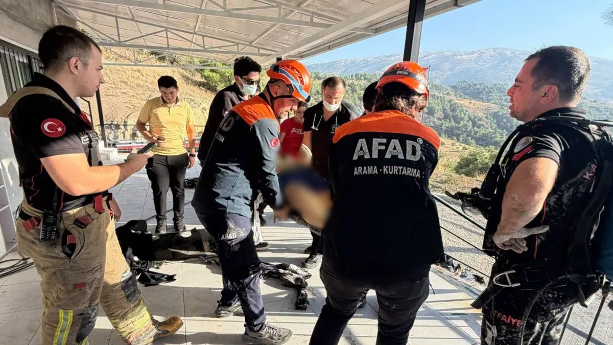 Kuyuya düşen 2 kişi kurtarıldı