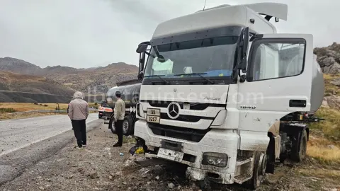 Nurhak-Elbistan yolunda asfalt tankeri makasladı