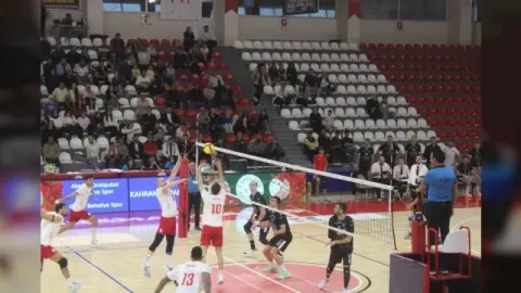 Onikişubat Belediyespor evinde Gebze'ye 3-1 yenildi
