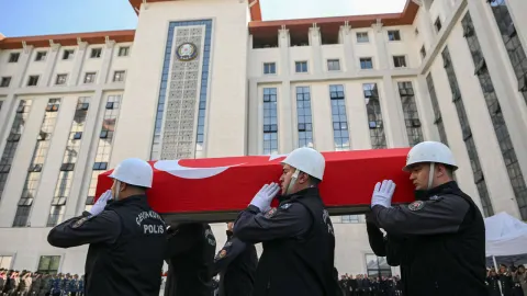 Silahlı saldırıda hayatını kaybeden polis Ahmet Türkoğlu için cenaze töreni düzenlendi